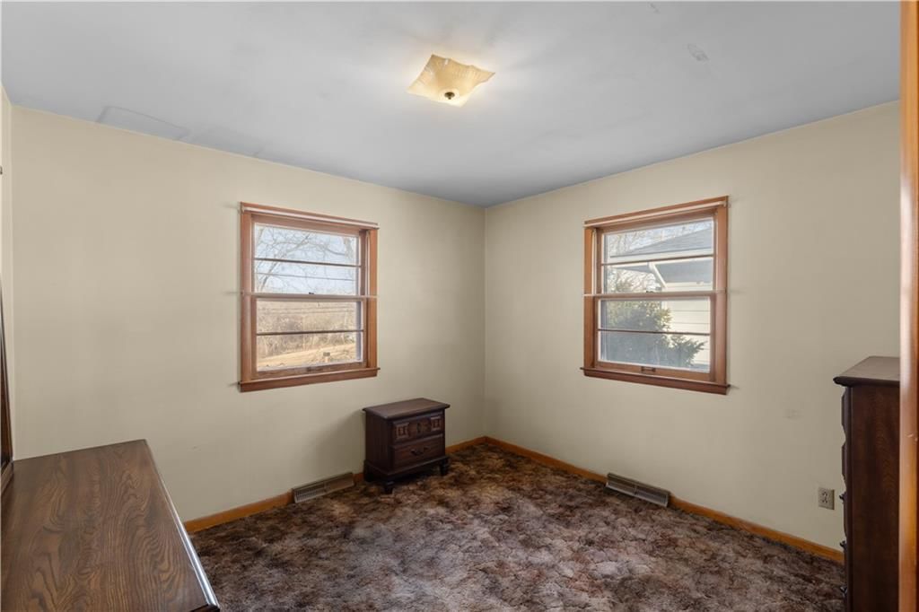 1227 Dickinson Road — photo 16