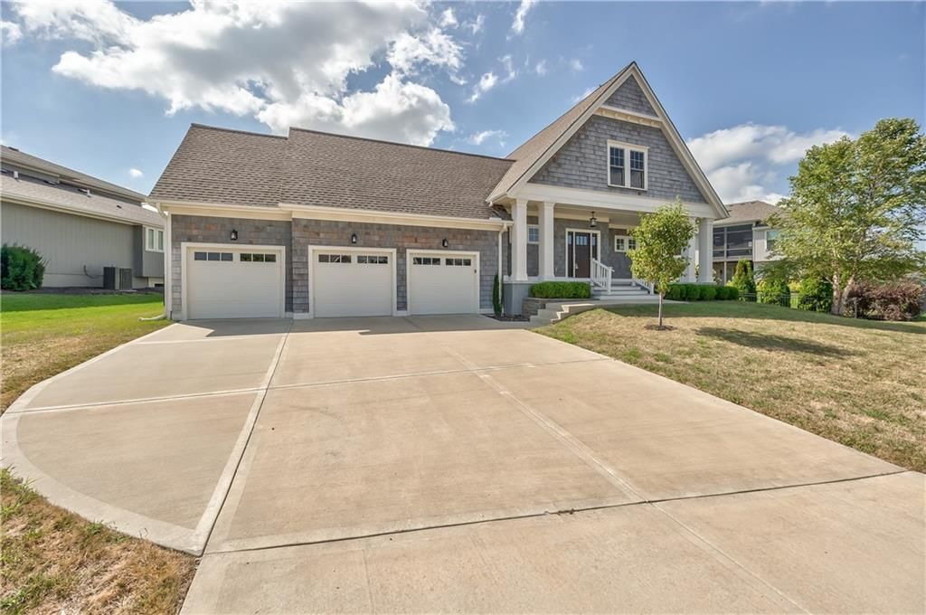 9742 Shady Bend Circle — photo 2