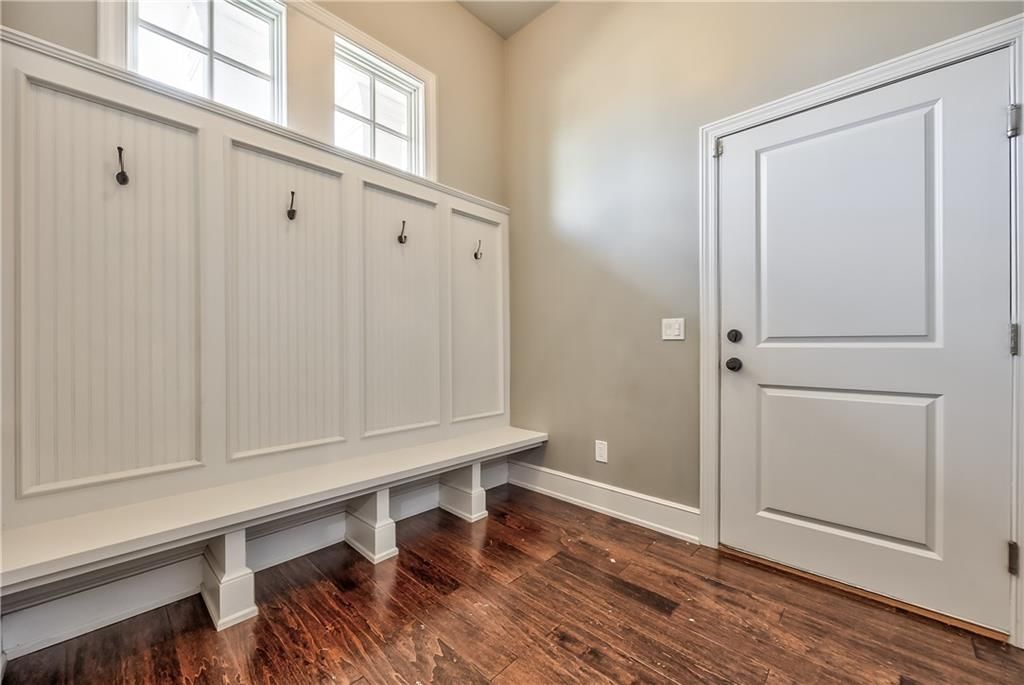 9742 Shady Bend Circle — photo 5