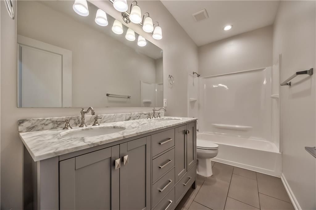 9742 Shady Bend Circle — photo 32