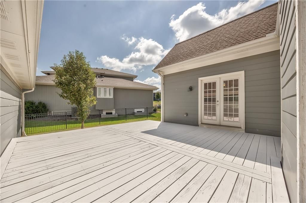 9742 Shady Bend Circle — photo 38