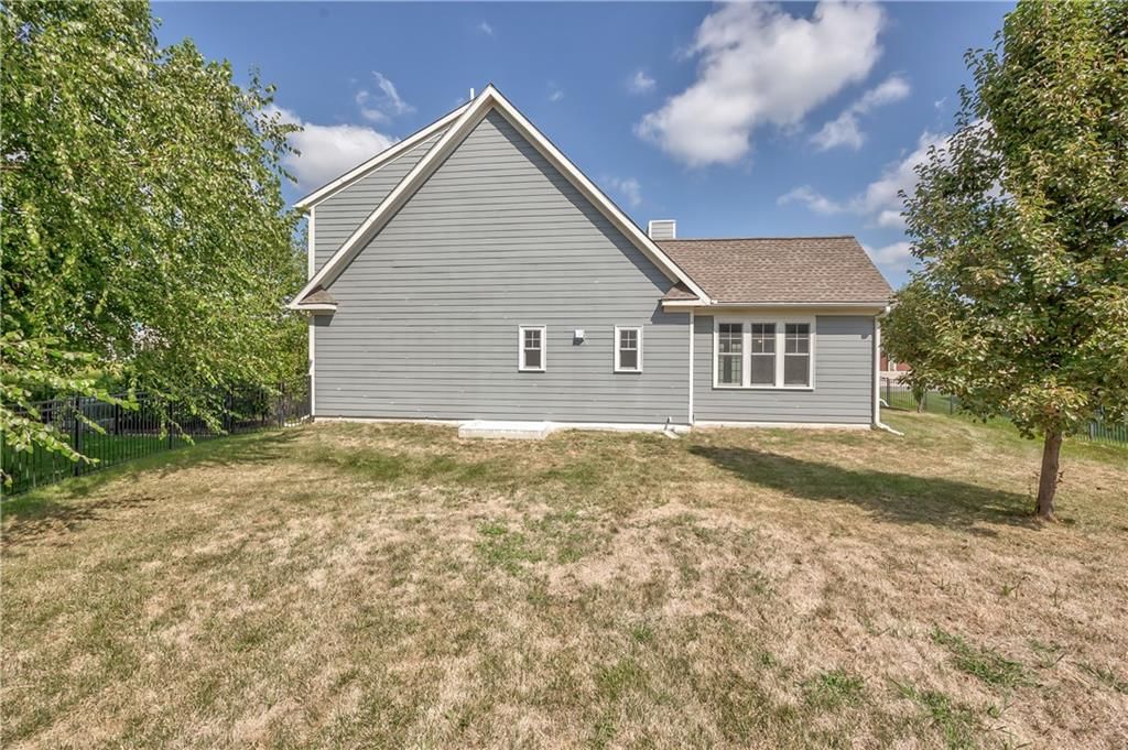 9742 Shady Bend Circle — photo 40