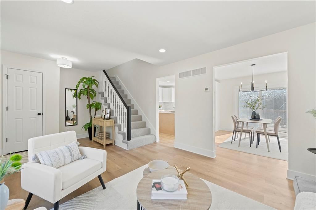 213 NW 80th Street, Kansas City, MO