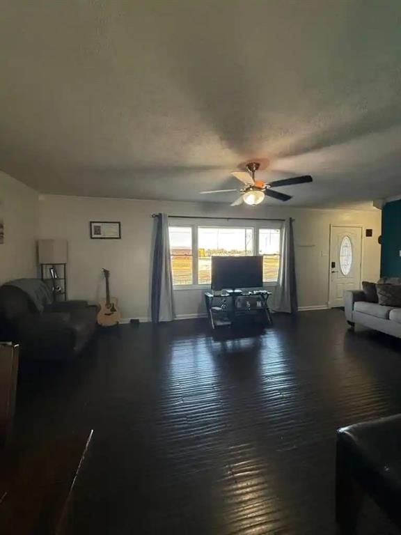 625 W Oak Street — photo 9