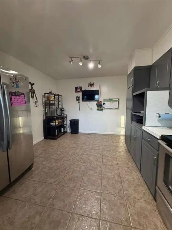 625 W Oak Street — photo 16