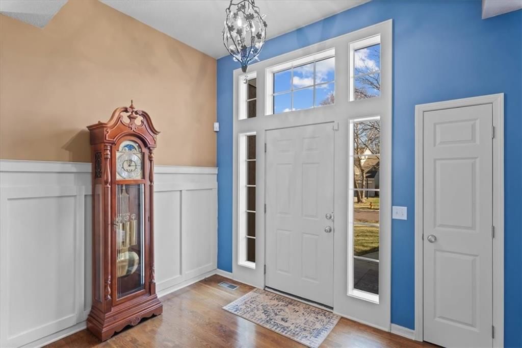 15724 Linden Street — photo 3