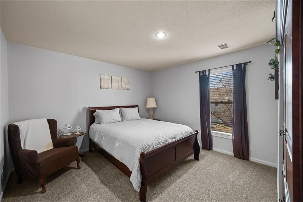15724 Linden Street — photo 32