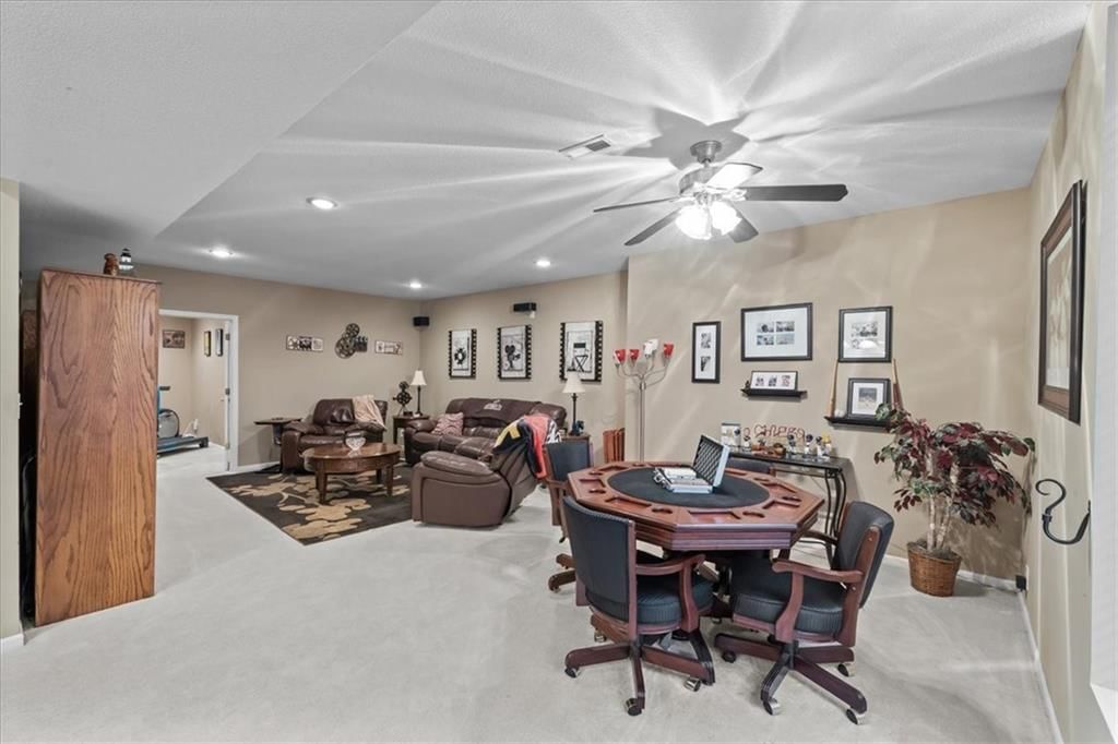 15724 Linden Street — photo 35