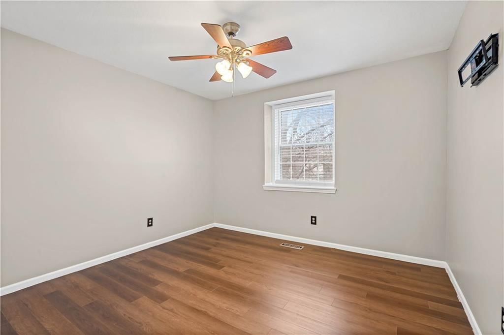 16100 W Chalet Drive — photo 22
