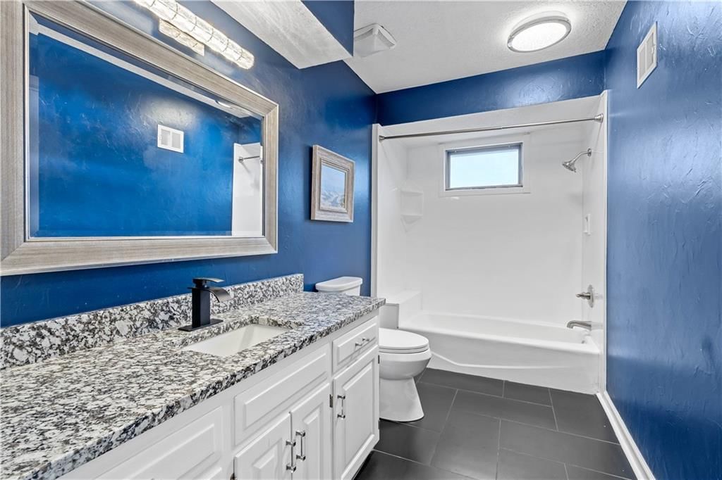 16100 W Chalet Drive — photo 24