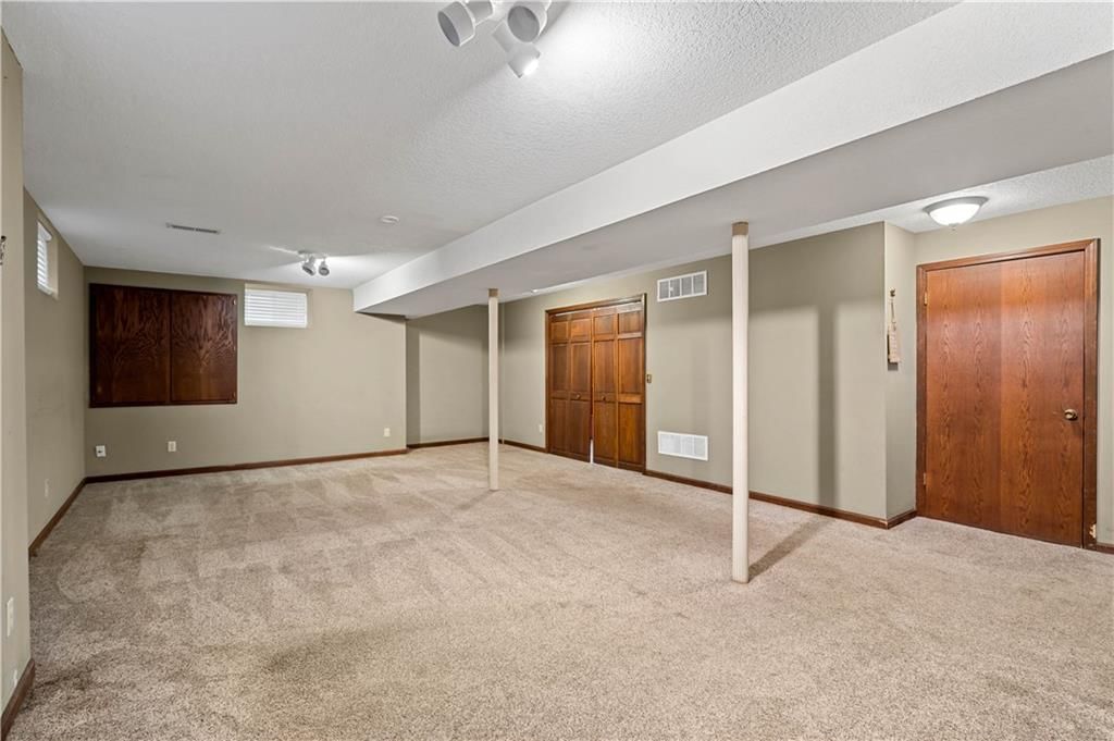 16100 W Chalet Drive — photo 34