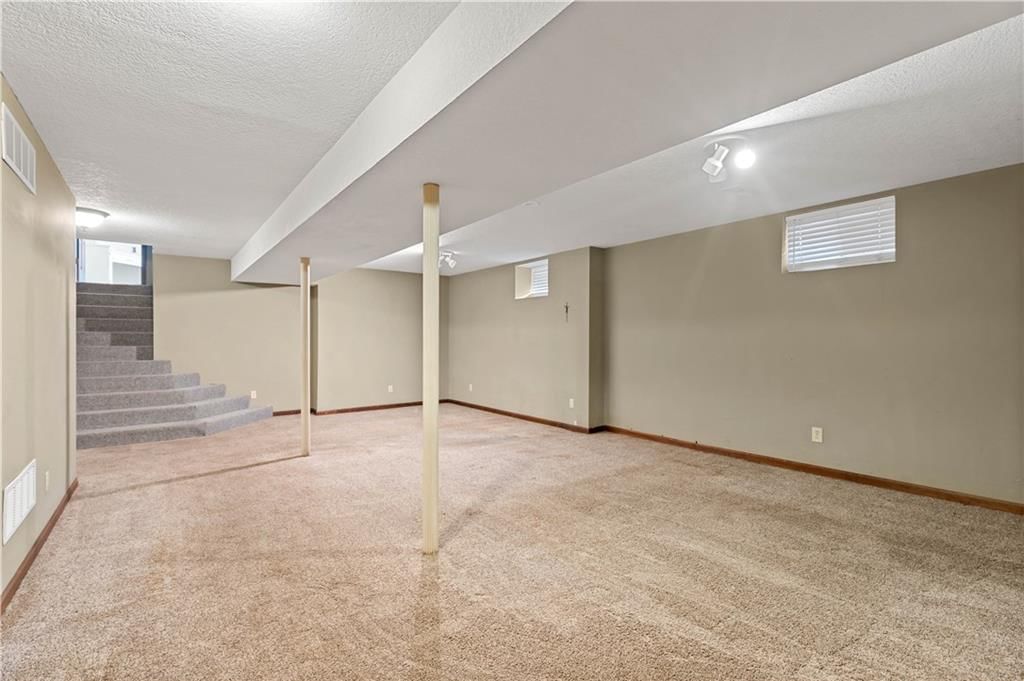 16100 W Chalet Drive — photo 35
