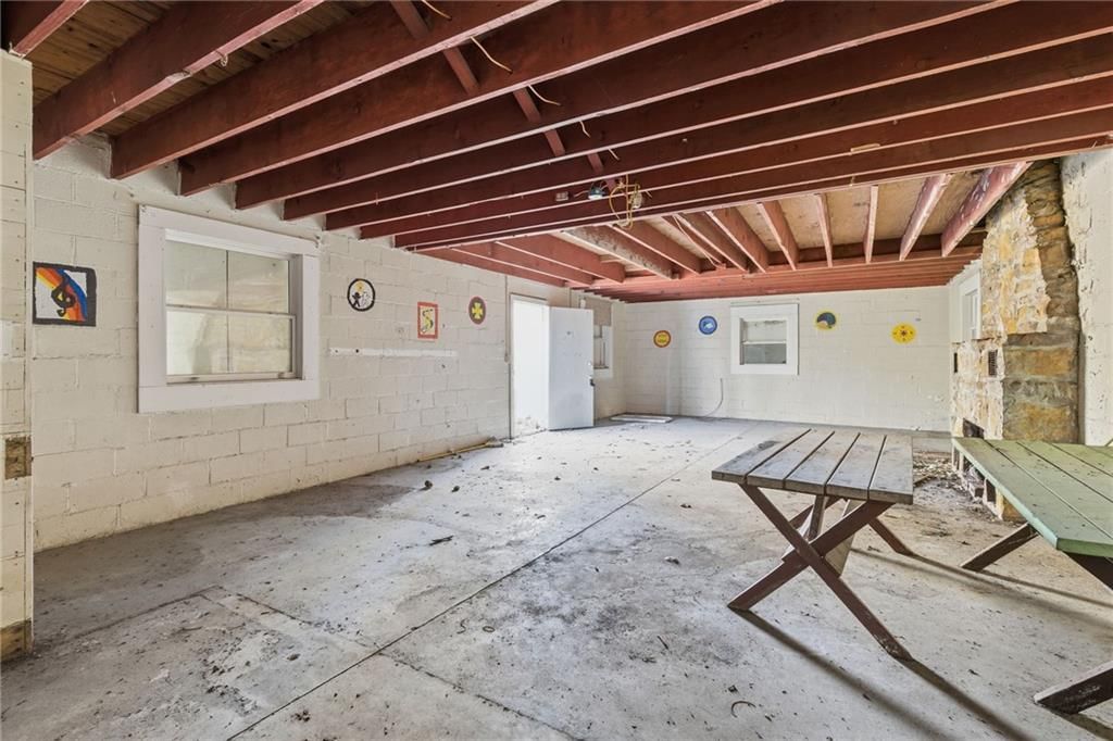 532 N Warren Street — photo 8