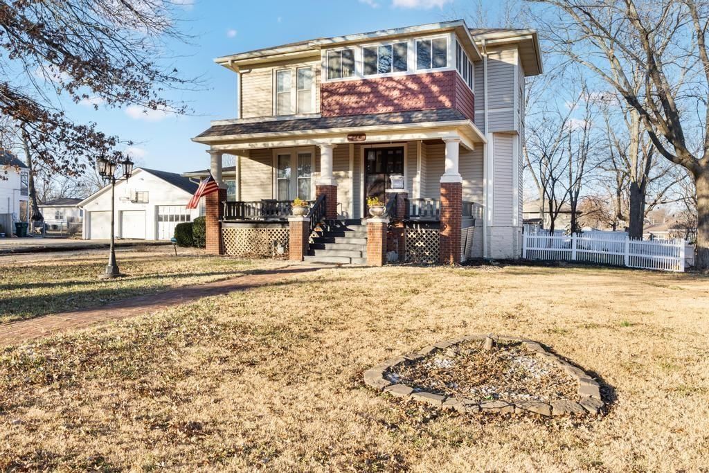 816 S Crawford Street — photo 2
