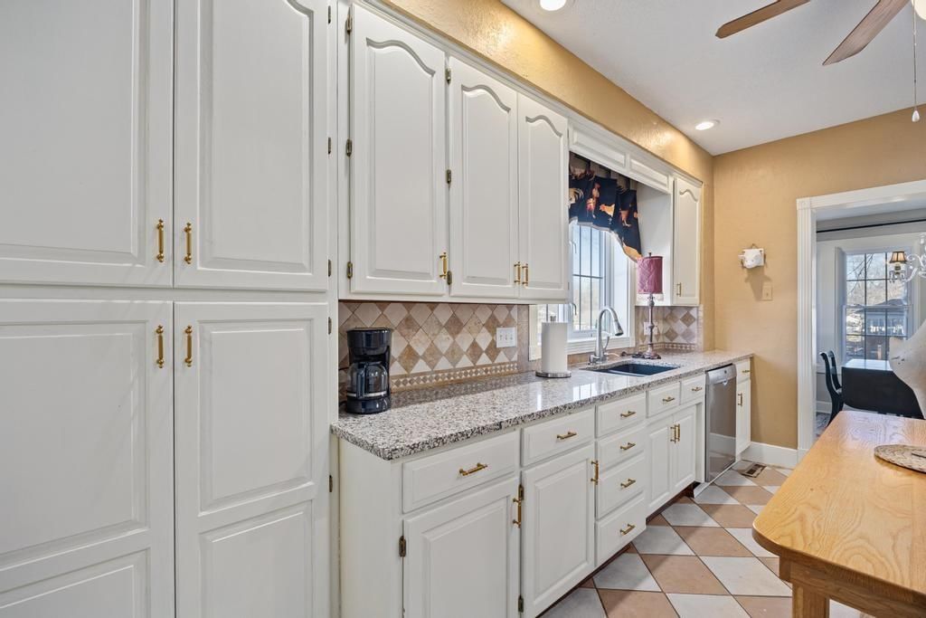 816 S Crawford Street — photo 22