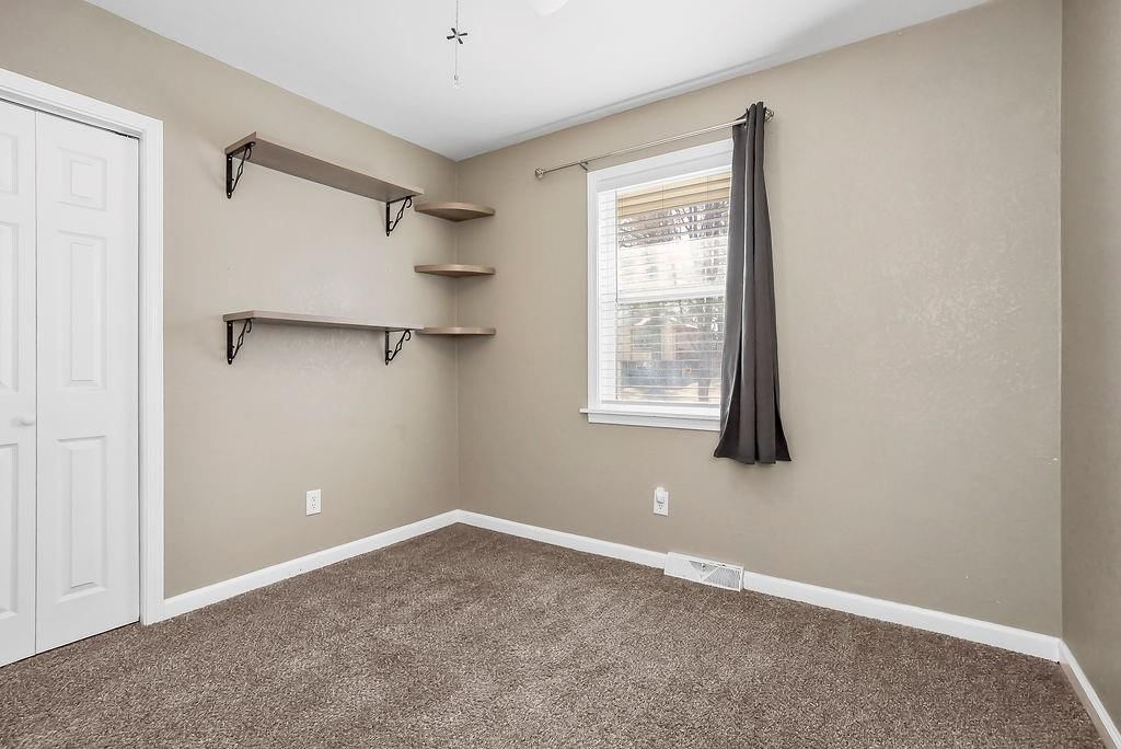 9950 Sloan Avenue — photo 13