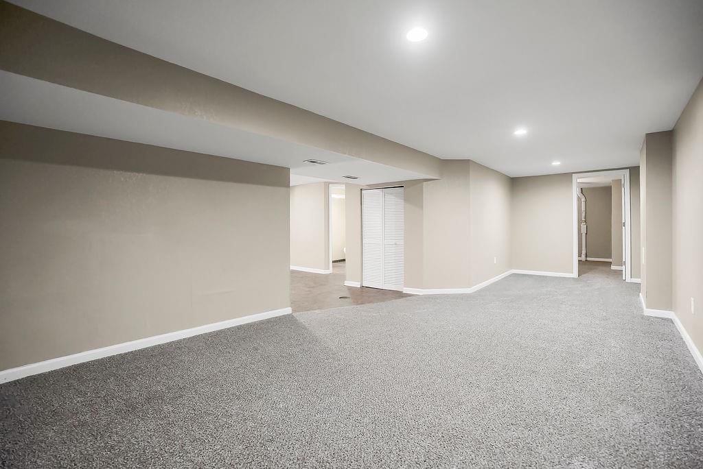 9950 Sloan Avenue — photo 22