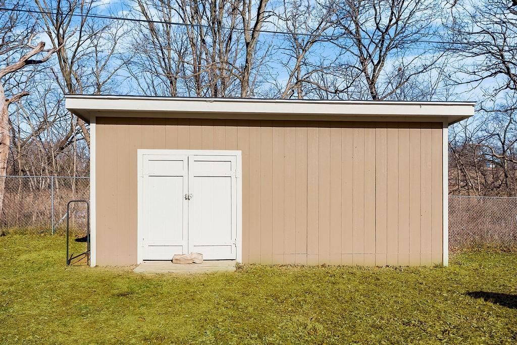 9950 Sloan Avenue — photo 26