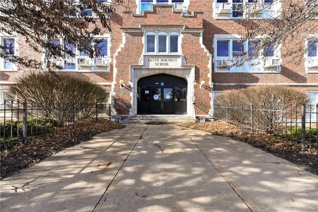 1000 3rd Avenue — photo 2