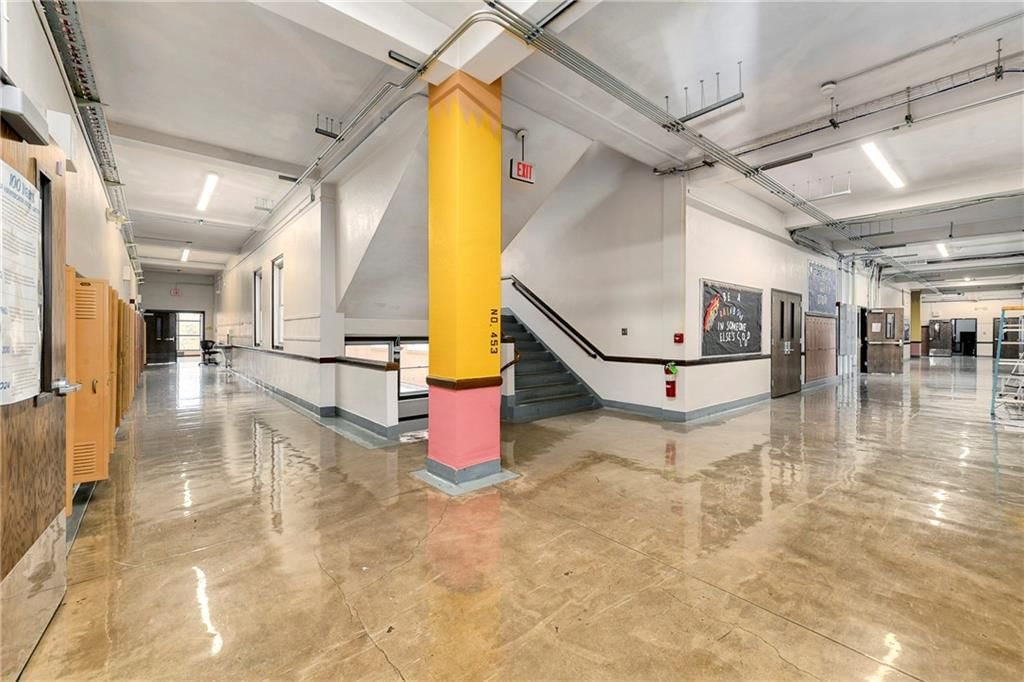 1000 3rd Avenue — photo 17