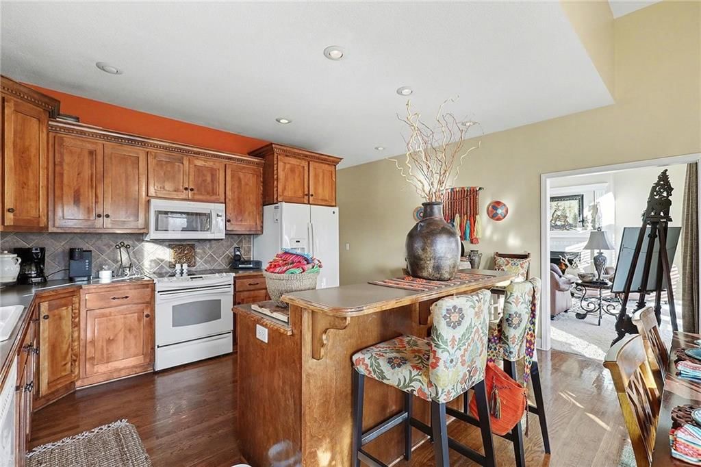 18003 Rollins Drive — photo 8