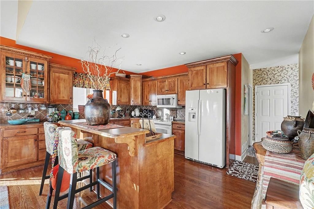18003 Rollins Drive — photo 9