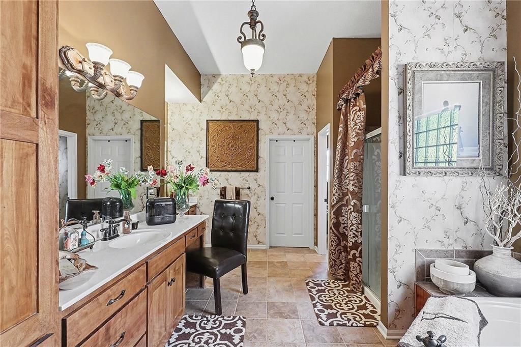 18003 Rollins Drive — photo 15