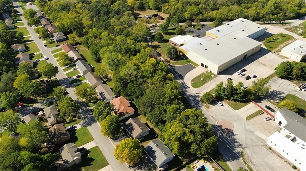 12298 Dr Greaves Road, Grandview, MO