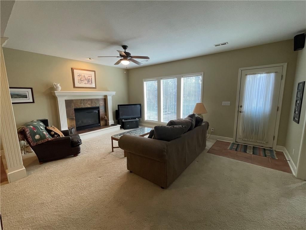 4725 MEADOW VIEW Drive — photo 11