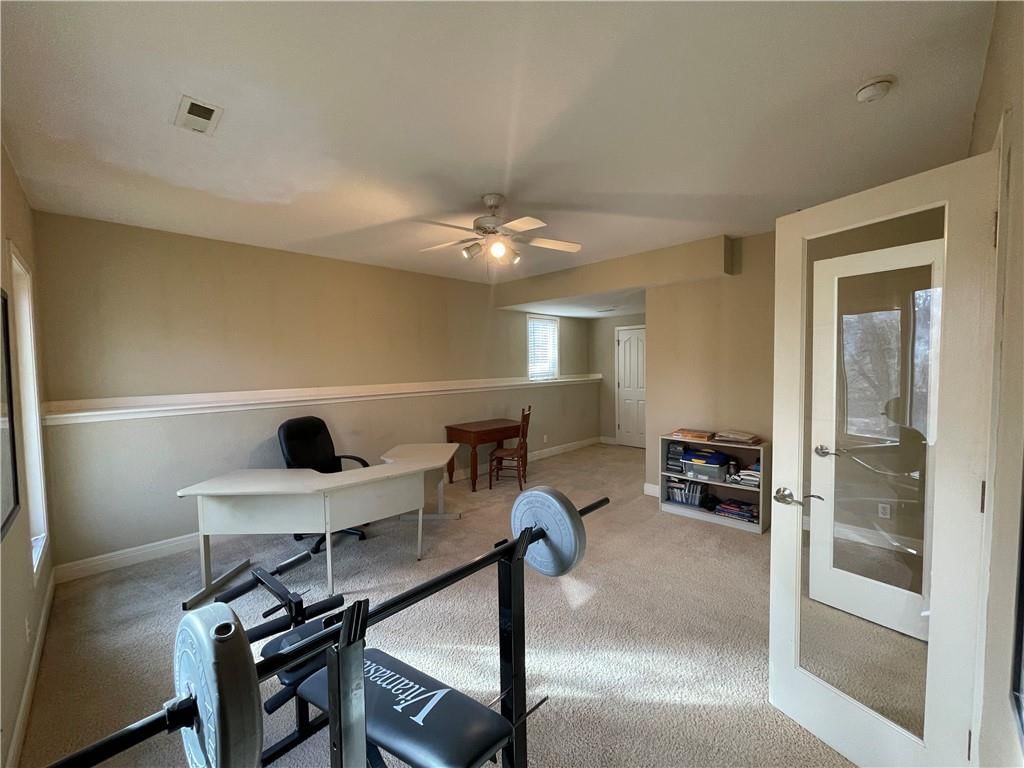 4725 MEADOW VIEW Drive — photo 12
