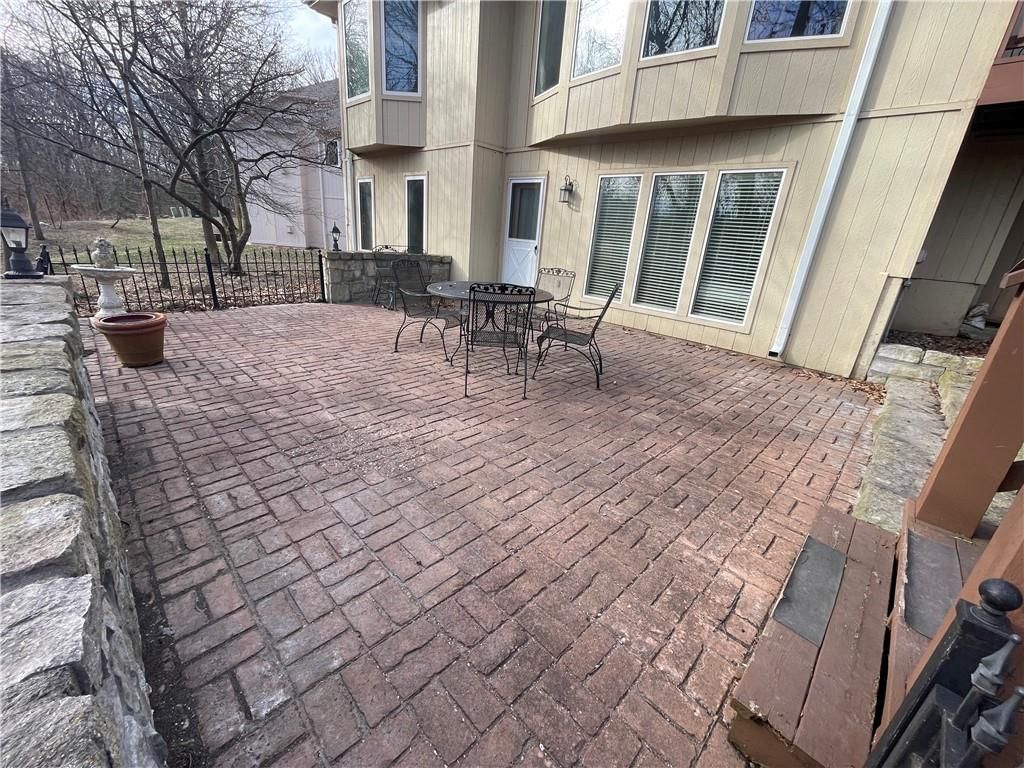 4725 MEADOW VIEW Drive — photo 16
