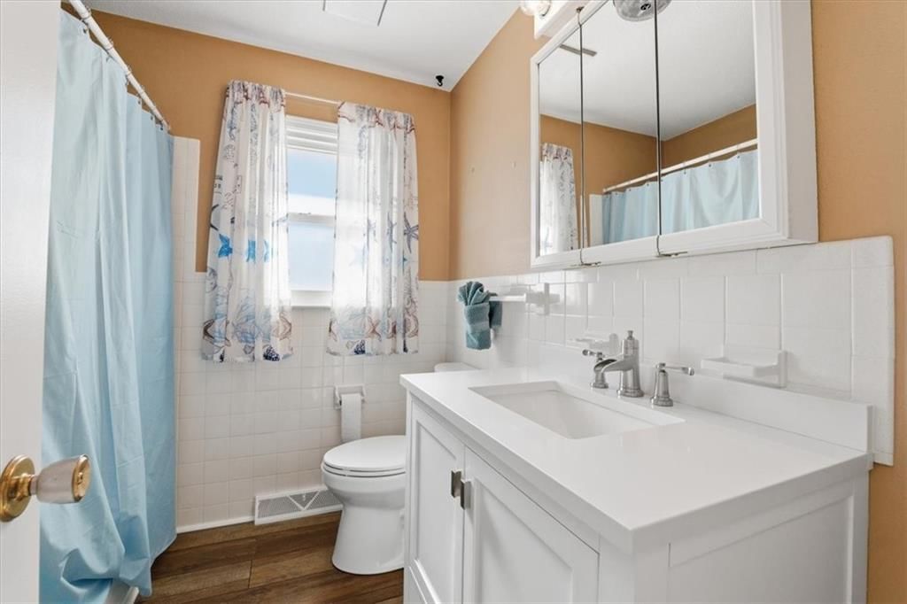 205 W Olive Street — photo 11