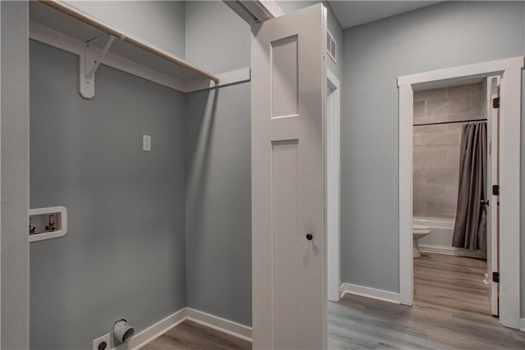 106 E Walker Drive — photo 25