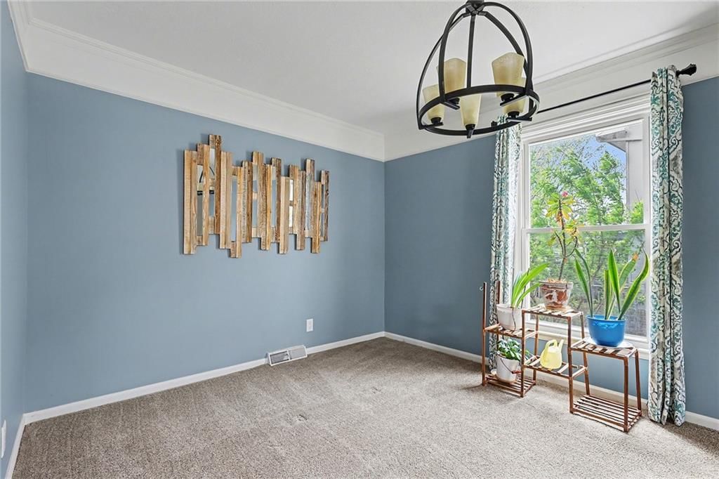 1908 S Lindenwood Drive — photo 10