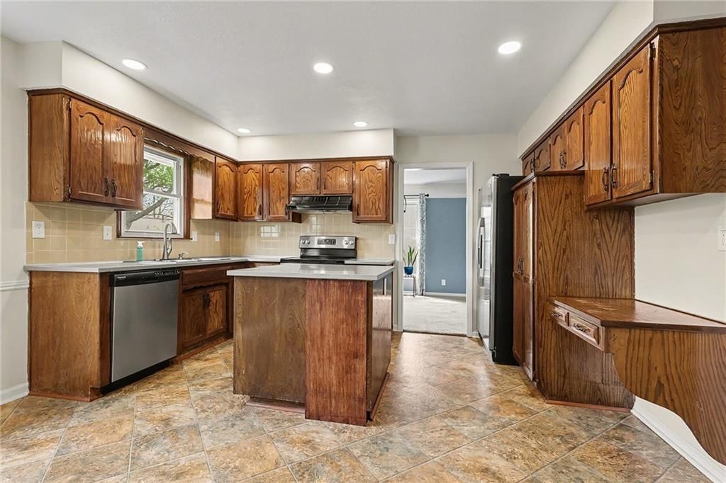 1908 S Lindenwood Drive — photo 15