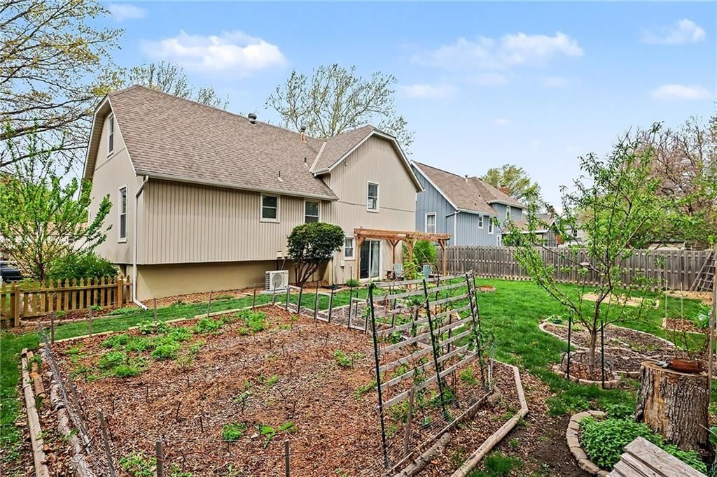 1908 S Lindenwood Drive — photo 30