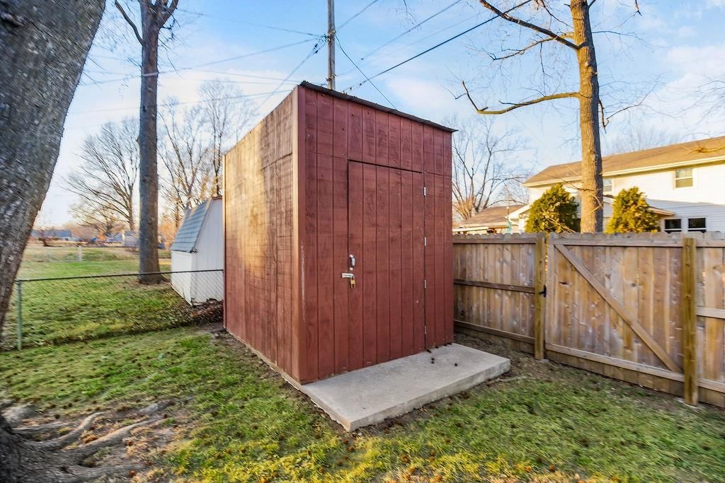 1700 NE 68TH Terrace — photo 34