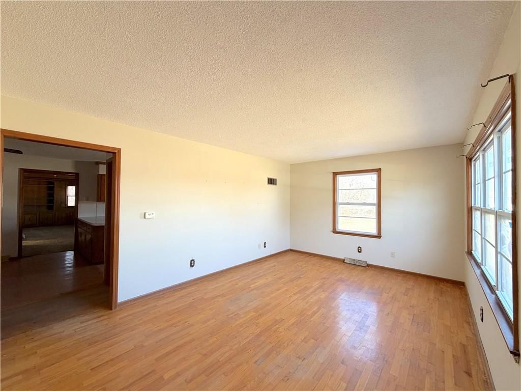 1412 Ridgeway Drive — photo 2