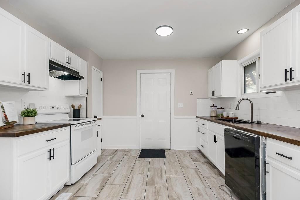 3807 E 106th Terrace — photo 8