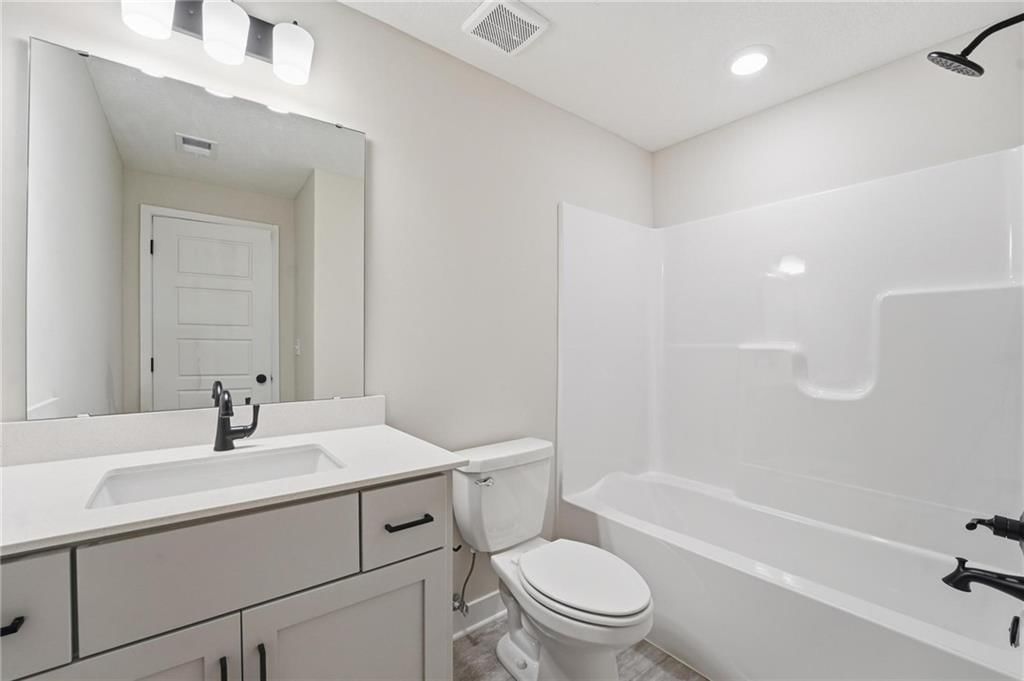 18304 W 166th Street — photo 32