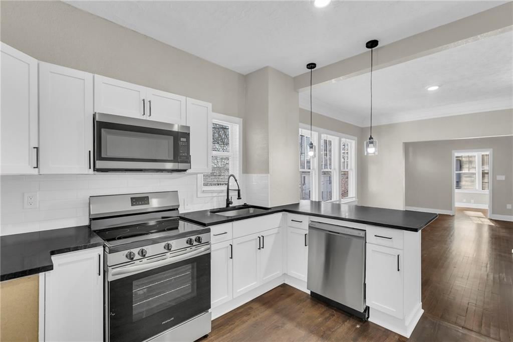1406 E 45th Street — photo 15