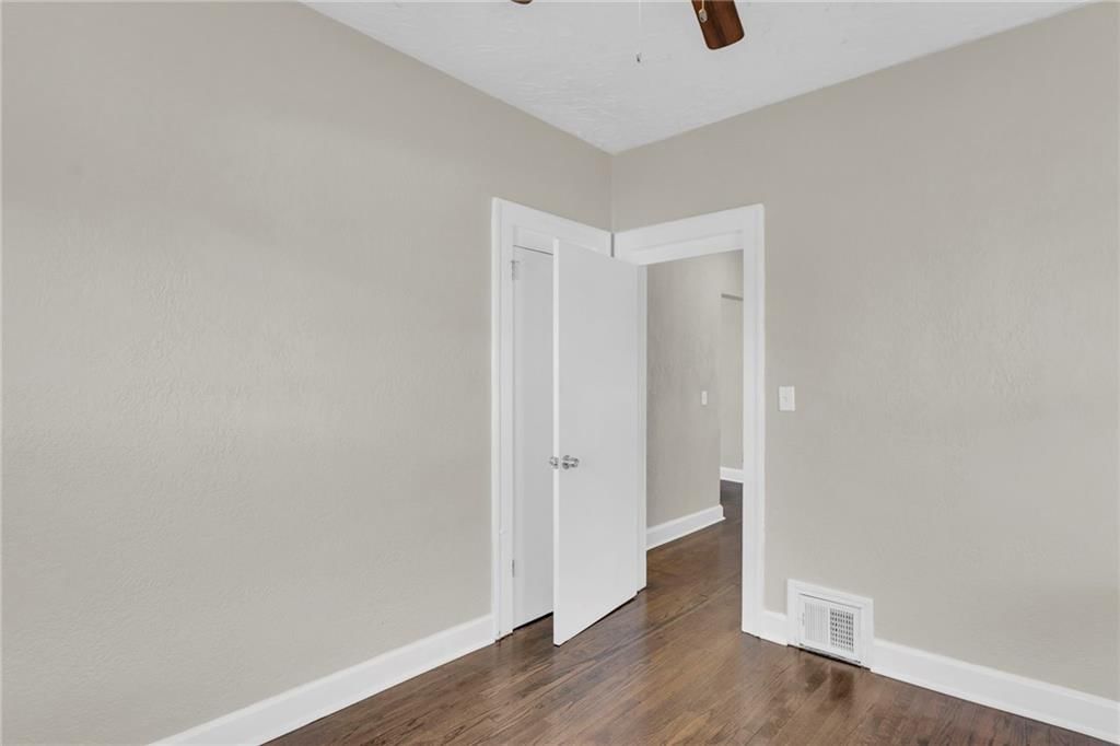 1406 E 45th Street — photo 21