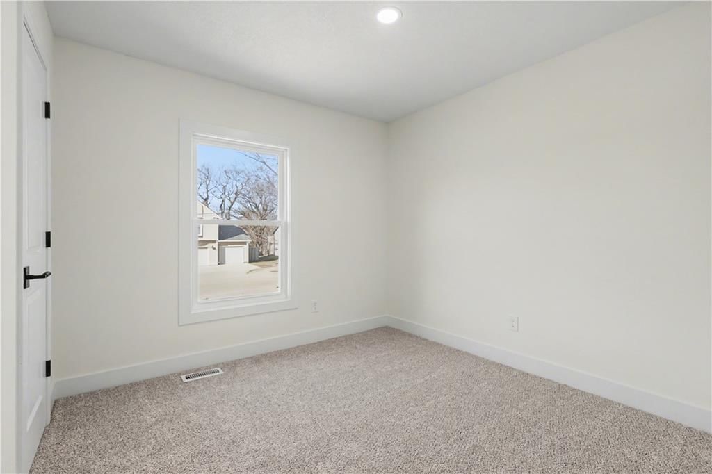 5005 Grandview Street — photo 25