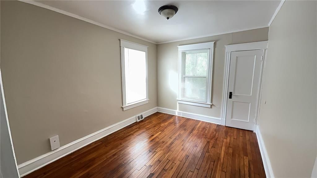 4034 Agnes Avenue — photo 10