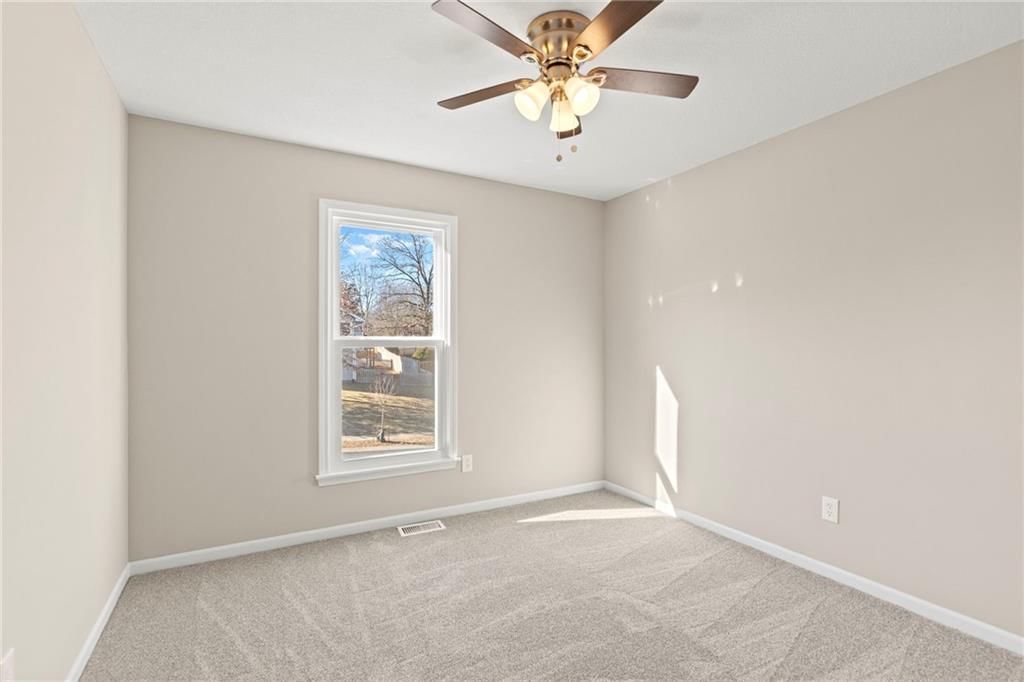 8615 N Wayland Avenue — photo 19