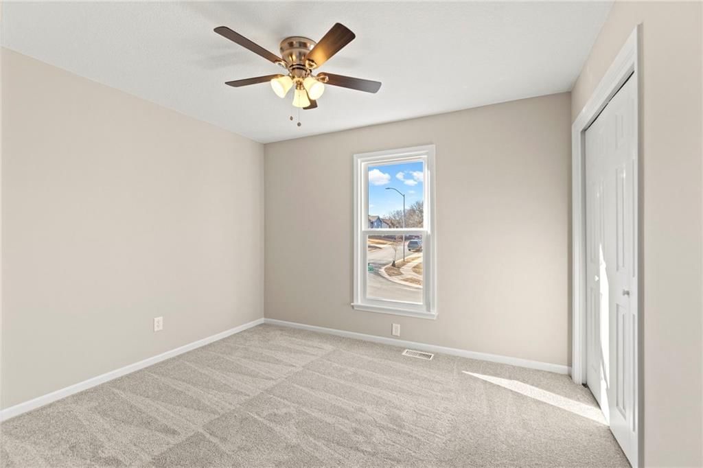 8615 N Wayland Avenue — photo 22