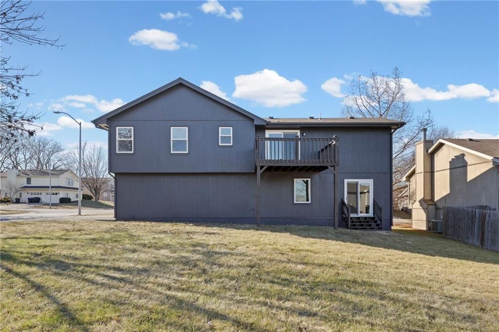 8615 N Wayland Avenue — photo 33