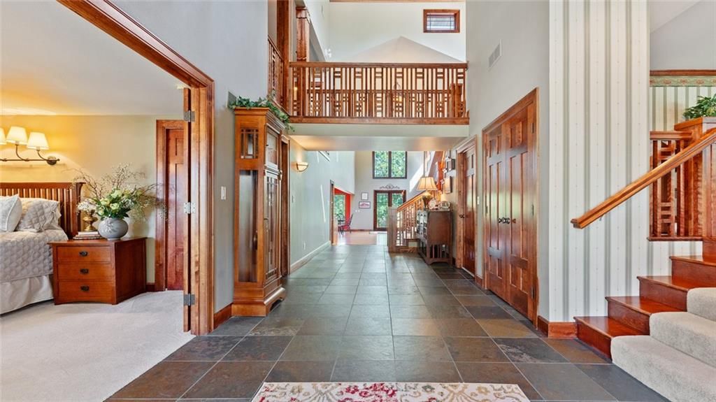 146 Country Club Drive — photo 4