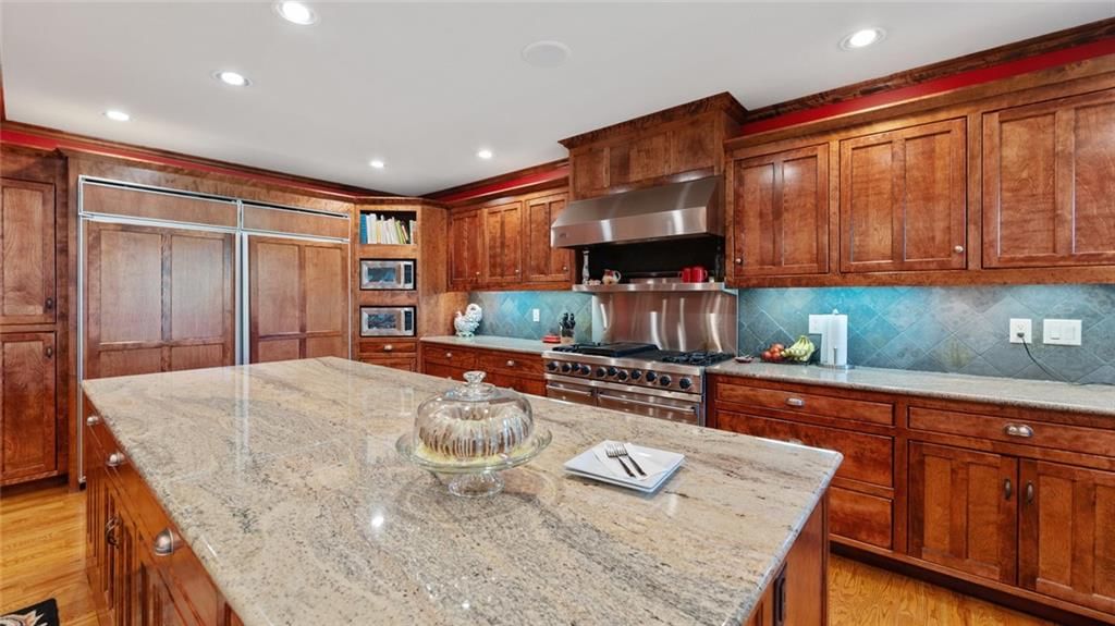 146 Country Club Drive — photo 32
