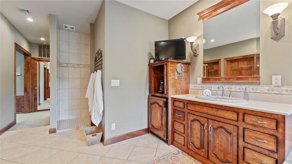 146 Country Club Drive — photo 62